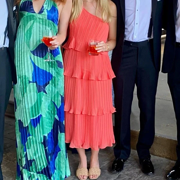 Elegant Coral One-Shoulder Dress - Picture 4 of 5